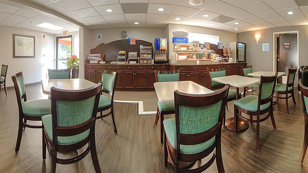 Holiday Inn Express Temecula By Ihg Exterior foto