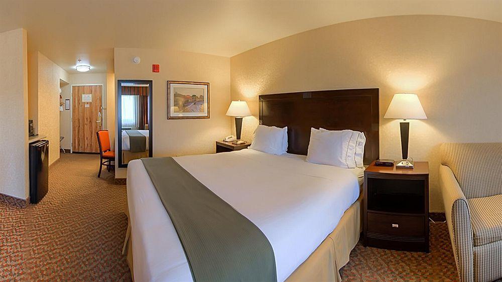 Holiday Inn Express Temecula By Ihg Exterior foto