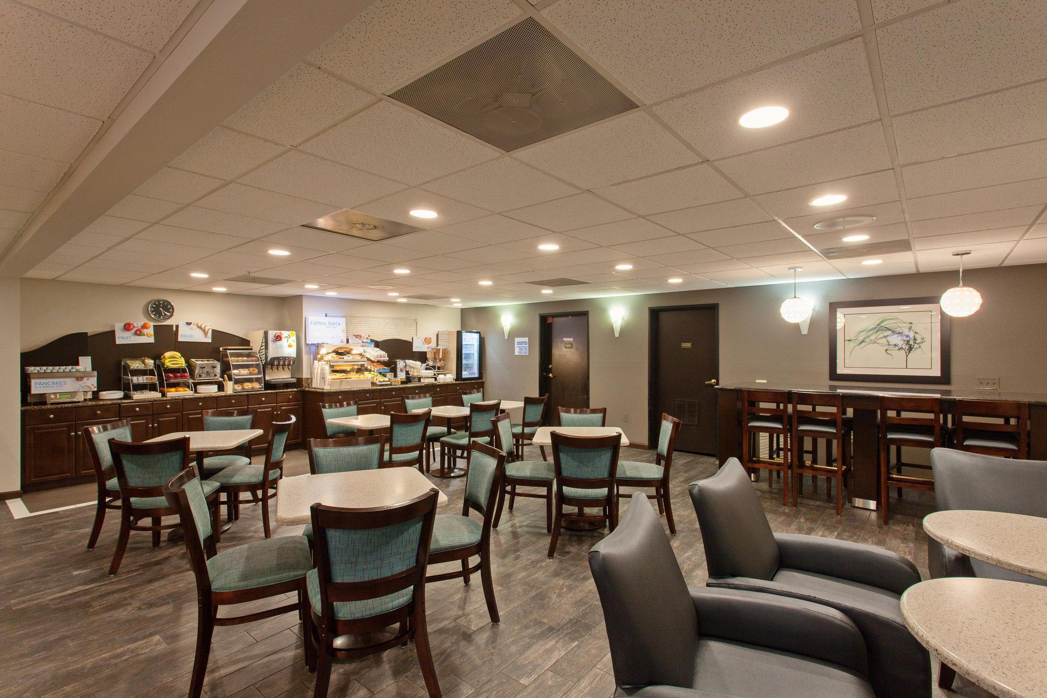 Holiday Inn Express Temecula By Ihg Exterior foto