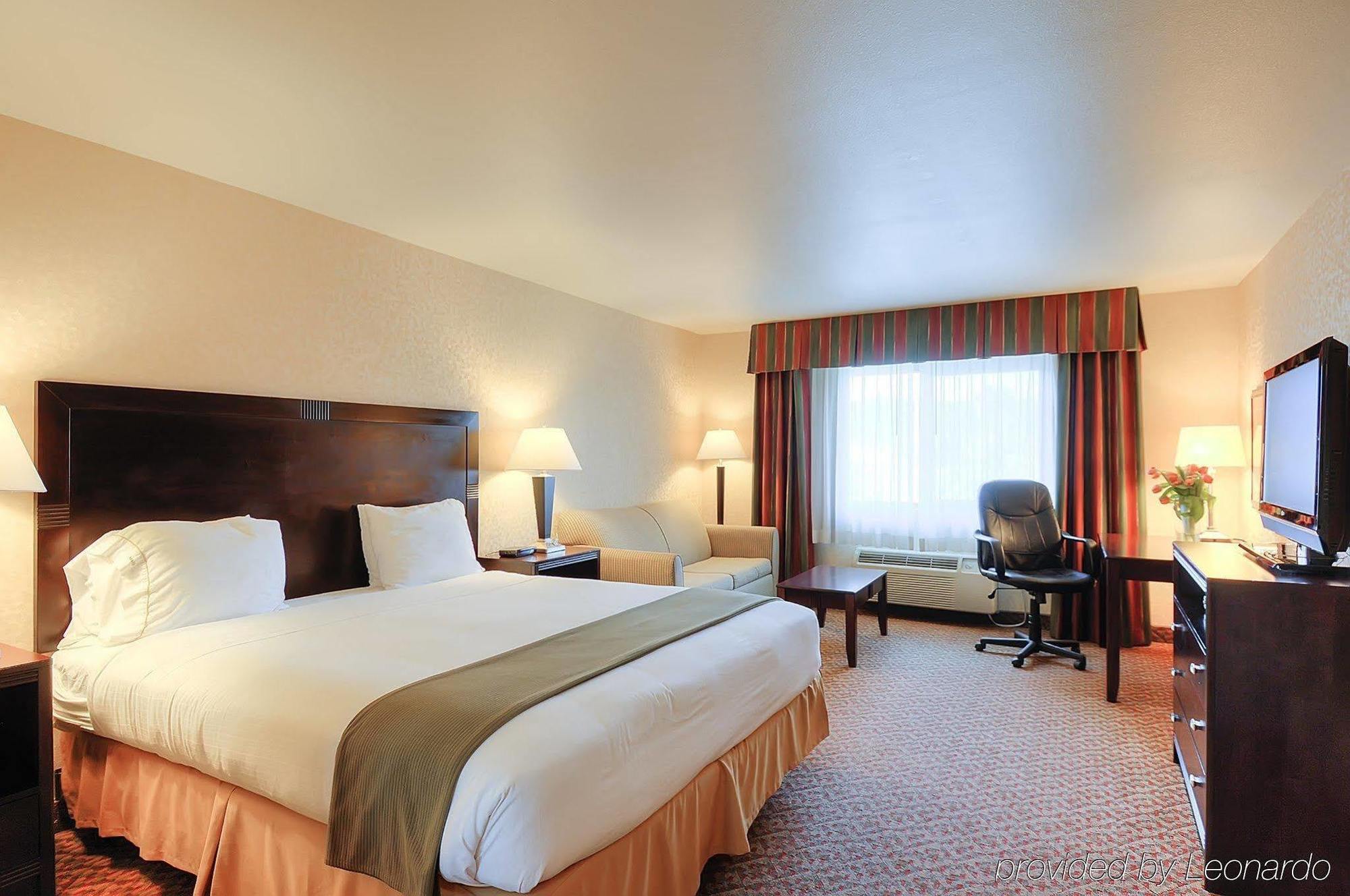 Holiday Inn Express Temecula By Ihg Habitación foto